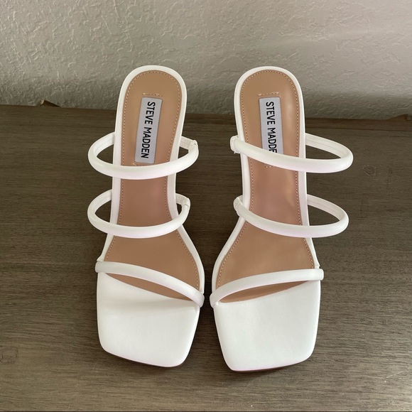 NIB Steve Madden Lunette White Strappy Clear Wedge Heels Sandals, Size 7 - Picture 2 of 9